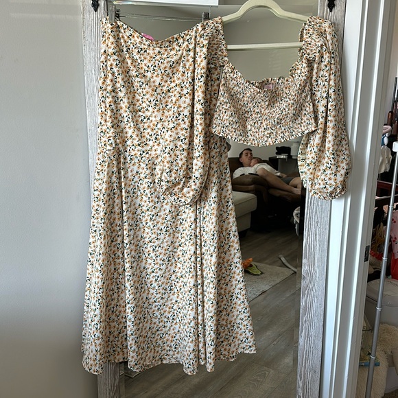 Summer Yellow Floral Pink Lily Set - Picture 1 of 12